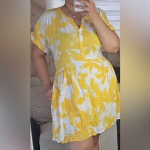 Simply Vera Vera Wang Yellow and White Tie-Dye Short Dress